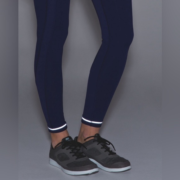 Lululemon all the right places leggings in hero blue size 6 - Picture 6 of 10